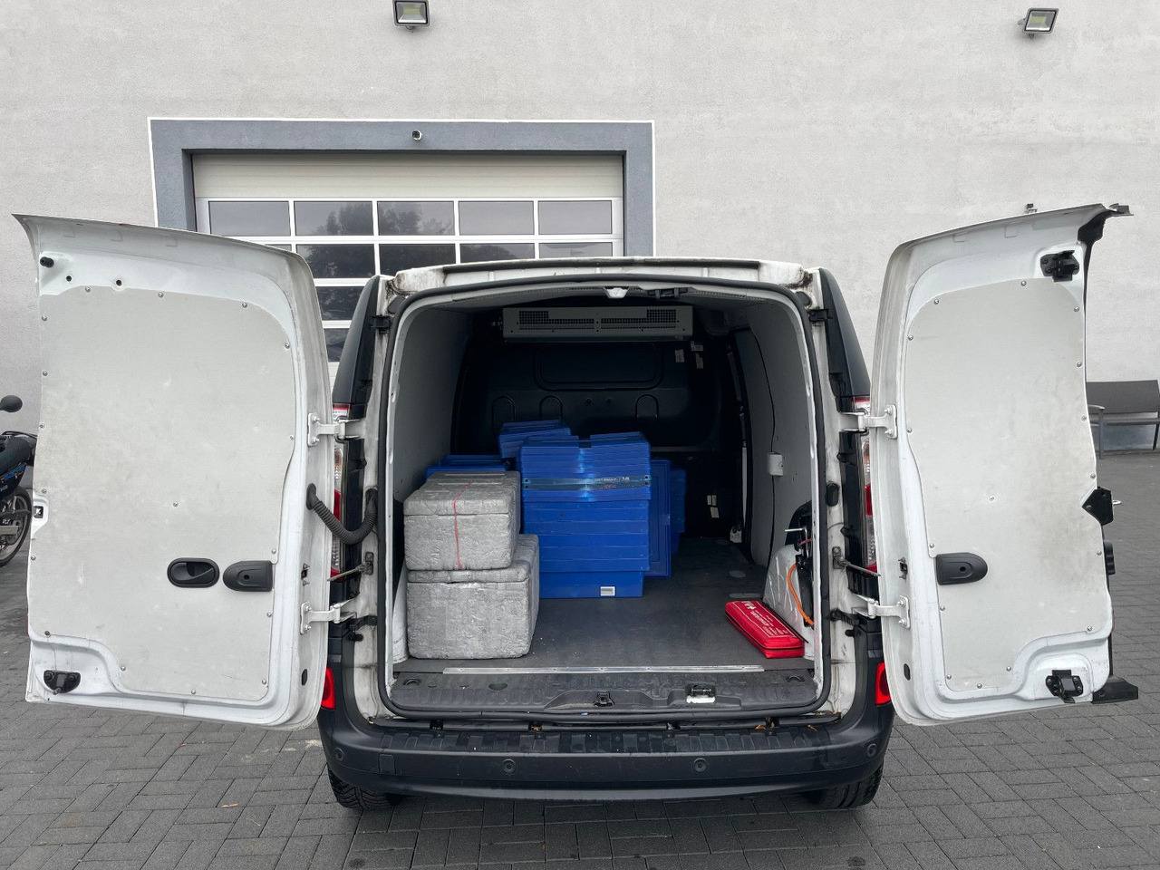 Small van Renault Kangoo 1.5 dCi Rapid Maxi Extra: picture 21 Small van Renault Kangoo 1.5 dCi Rapid Maxi Extra: picture 21