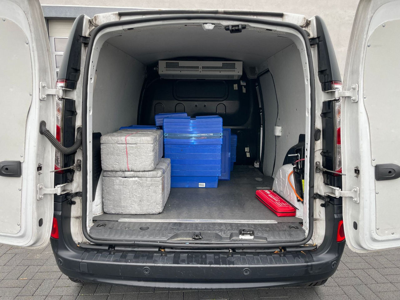 Small van Renault Kangoo 1.5 dCi Rapid Maxi Extra: picture 22 Small van Renault Kangoo 1.5 dCi Rapid Maxi Extra: picture 22