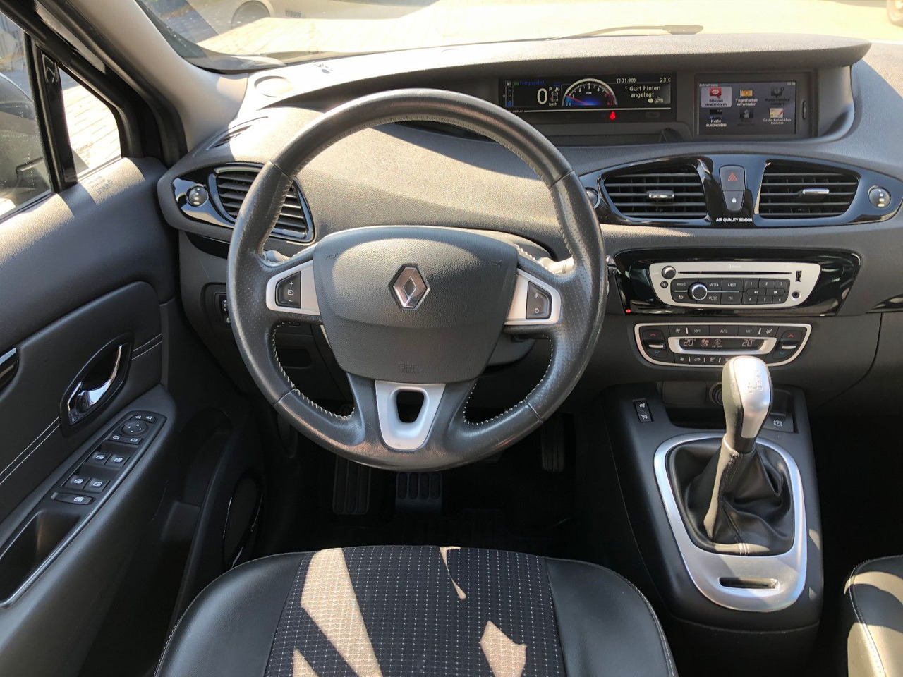 Passenger van Renault Scenic  Grand 2.0 dCi 150 BOSE Edition,Automatik: picture 13