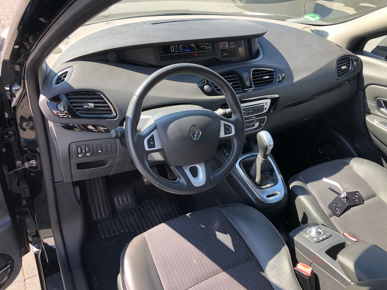 Passenger van Renault Scenic  Grand 2.0 dCi 150 BOSE Edition,Automatik: picture 11