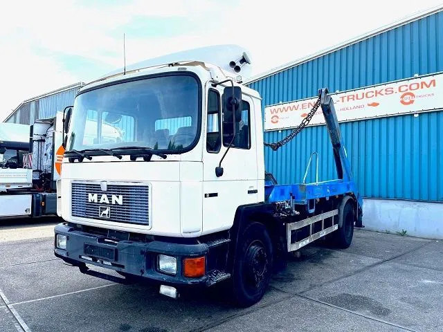MAN F 18.232 (6 CILINDER) M90 WITH TELESCOPIC CONTAINER SYSTEM (8 GEARS MANUAL GEARBOX / EURO 1 (MECHANICAL PUMP AND INJECTORS)) - Skip loader truck: picture 1 MAN F 18.232 (6 CILINDER) M90 WITH TELESCOPIC CONTAINER SYSTEM (8 GEARS MANUAL GEARBOX / EURO 1 (MECHANICAL PUMP AND INJECTORS)) - Skip loader truck: picture 1