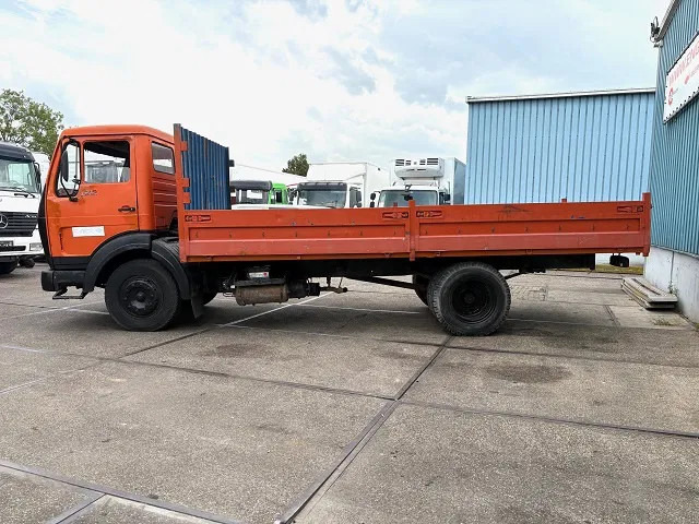 Mercedes-Benz LK 1213K (6-CILINDER) FULL STEEL CHASSIS WITH OPEN BOX (MANUAL GEARBOX / FULL STEEL SUSPENSION) - Dropside/ Flatbed truck: picture 5 Mercedes-Benz LK 1213K (6-CILINDER) FULL STEEL CHASSIS WITH OPEN BOX (MANUAL GEARBOX / FULL STEEL SUSPENSION) - Dropside/ Flatbed truck: picture 5