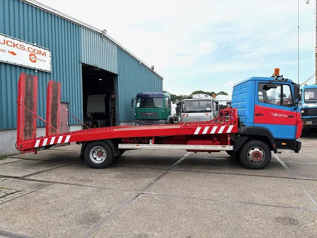 Mercedes-Benz LK 814 RECOVERY TRUCK / CAR-MACHINE TRANSPORTER (6-CILINDER / MANUAL GEARBOX / FULL STEEL SUSPENSION / WINCH / HYDRAULIC RAMPS) - Autotransporter truck: picture 4 Mercedes-Benz LK 814 RECOVERY TRUCK / CAR-MACHINE TRANSPORTER (6-CILINDER / MANUAL GEARBOX / FULL STEEL SUSPENSION / WINCH / HYDRAULIC RAMPS) - Autotransporter truck: picture 4