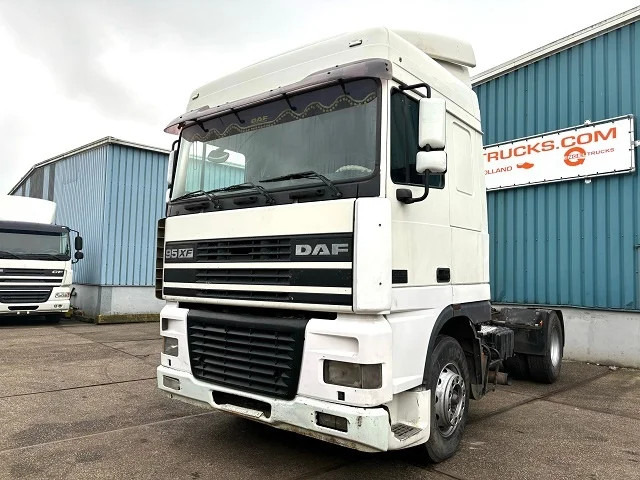 DAF 95.380 XF SPACECAB (EURO 2 (MECHANICAL PUMP & INJECTORS) / ZF16 MANUAL GEARBOX / AIRCONDITIONING) - Tractor truck: picture 1 DAF 95.380 XF SPACECAB (EURO 2 (MECHANICAL PUMP & INJECTORS) / ZF16 MANUAL GEARBOX / AIRCONDITIONING) - Tractor truck: picture 1