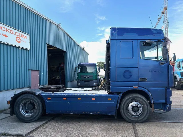 DAF 95.380 XF SPACECAB (EURO 2 / ZF16 MANUAL GEARBOX / HYDRAULIC KIT / P.T.O. / SIDE SKIRTS / AIRCONDITIONING) - Tractor truck: picture 4 DAF 95.380 XF SPACECAB (EURO 2 / ZF16 MANUAL GEARBOX / HYDRAULIC KIT / P.T.O. / SIDE SKIRTS / AIRCONDITIONING) - Tractor truck: picture 4