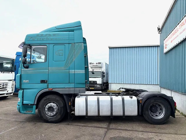 DAF XF 105.460 ATE SPACECAB (EURO 5 / ZF MANUAL GEARBOX / P.T.O. / AIRCONDITIONING / FRIDGE UNDER BED / ETC.) - Tractor truck: picture 5 DAF XF 105.460 ATE SPACECAB (EURO 5 / ZF MANUAL GEARBOX / P.T.O. / AIRCONDITIONING / FRIDGE UNDER BED / ETC.) - Tractor truck: picture 5