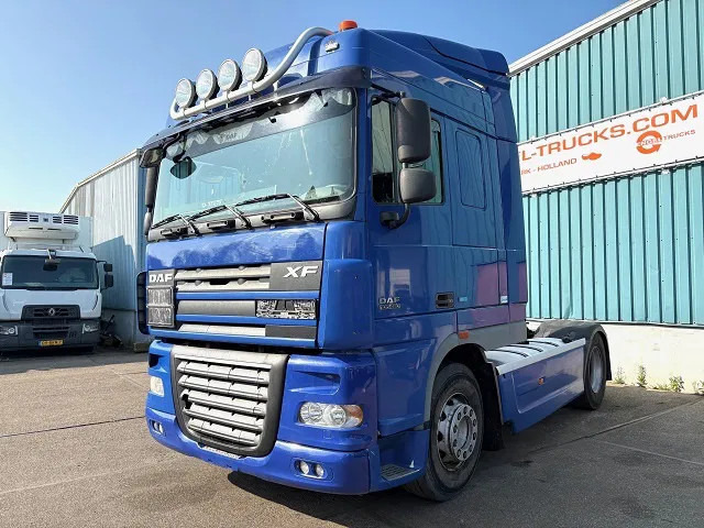 DAF XF 105.460 ATE SPACECAB (ZF16 MANUAL GEARBOX / HYDRAULIC KIT / P.T.O. / ADR-VLG / FULL SPOILERSET / FRIDGE) - Tractor truck: picture 1 DAF XF 105.460 ATE SPACECAB (ZF16 MANUAL GEARBOX / HYDRAULIC KIT / P.T.O. / ADR-VLG / FULL SPOILERSET / FRIDGE) - Tractor truck: picture 1