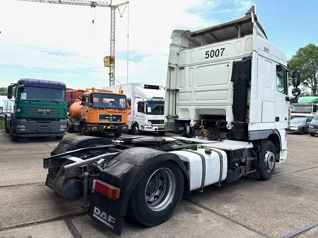 DAF XF 105.460 SPACECAB (2 IDENTICAL UNITS AVAILBLE) (ZF16 MANUAL GEARBOX / MX-BRAKE / 870+430 LITER TANK / FRIDGE / AIRCONDITIONING - Tractor truck: picture 3 DAF XF 105.460 SPACECAB (2 IDENTICAL UNITS AVAILBLE) (ZF16 MANUAL GEARBOX / MX-BRAKE / 870+430 LITER TANK / FRIDGE / AIRCONDITIONING - Tractor truck: picture 3