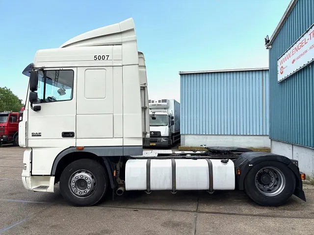 DAF XF 105.460 SPACECAB (ZF16 MANUAL GEARBOX / MX-BRAKE / 870+430 LITER TANK / FRIDGE / AIRCONDITIONING) - Tractor truck: picture 5 DAF XF 105.460 SPACECAB (ZF16 MANUAL GEARBOX / MX-BRAKE / 870+430 LITER TANK / FRIDGE / AIRCONDITIONING) - Tractor truck: picture 5