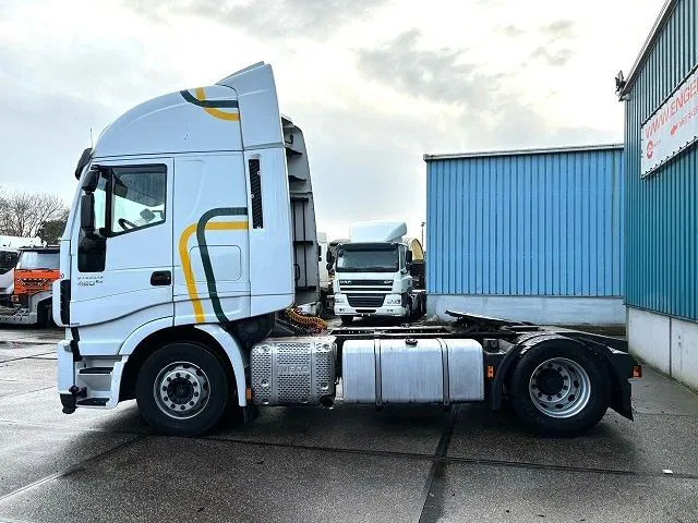 Iveco Stralis 440.42 /TP HIGH-WAY (EURO 6 / AUTOMATIC GEARBOX / 2x TANK / FRIDGE / AIRCONDITIONING / ETC.) - Tractor truck: picture 5 Iveco Stralis 440.42 /TP HIGH-WAY (EURO 6 / AUTOMATIC GEARBOX / 2x TANK / FRIDGE / AIRCONDITIONING / ETC.) - Tractor truck: picture 5