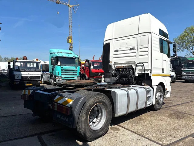MAN TGA 18.410 FLS XXL (6-CILINDER HEADS / ZF16 MANUAL GEARBOX / ZF-INTARDER / HYDRAULIC KIT / P.T.O. / AIRCONDITIONING) - Tractor truck: picture 3 MAN TGA 18.410 FLS XXL (6-CILINDER HEADS / ZF16 MANUAL GEARBOX / ZF-INTARDER / HYDRAULIC KIT / P.T.O. / AIRCONDITIONING) - Tractor truck: picture 3