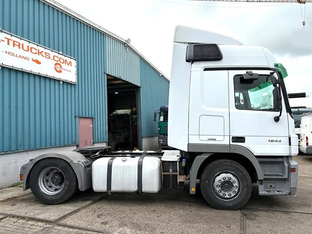 Mercedes-Benz Actros 1844 LS (MP2) (TELLIGENT AUTOMATIC / AIRCONDITIONING / 2x DIESELTANK / EURO 5) - Tractor truck: picture 4 Mercedes-Benz Actros 1844 LS (MP2) (TELLIGENT AUTOMATIC / AIRCONDITIONING / 2x DIESELTANK / EURO 5) - Tractor truck: picture 4