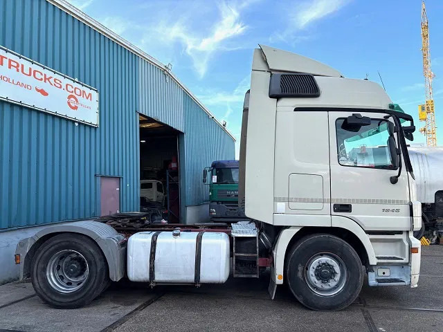 Mercedes-Benz Actros 1846 LS (MP2) (EPS WITH CLUTCH (3 PEDALS) / RETARDER / AIRCONDITIONING / ETC) - Tractor truck: picture 4 Mercedes-Benz Actros 1846 LS (MP2) (EPS WITH CLUTCH (3 PEDALS) / RETARDER / AIRCONDITIONING / ETC) - Tractor truck: picture 4