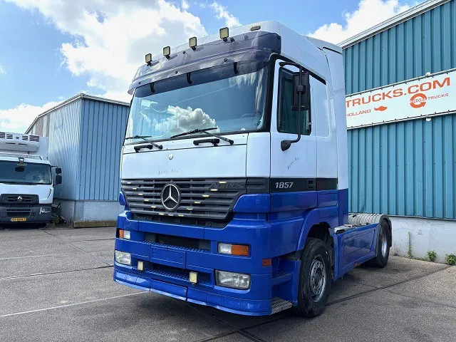 Mercedes-Benz Actros 1857 LS (MP1) MEGASPACE (EPS WITH CLUTCH (3-PEDALS) / RETARDER / REDUCTION AXLE / AIRCONDITIONING) - Tractor truck: picture 1 Mercedes-Benz Actros 1857 LS (MP1) MEGASPACE (EPS WITH CLUTCH (3-PEDALS) / RETARDER / REDUCTION AXLE / AIRCONDITIONING) - Tractor truck: picture 1
