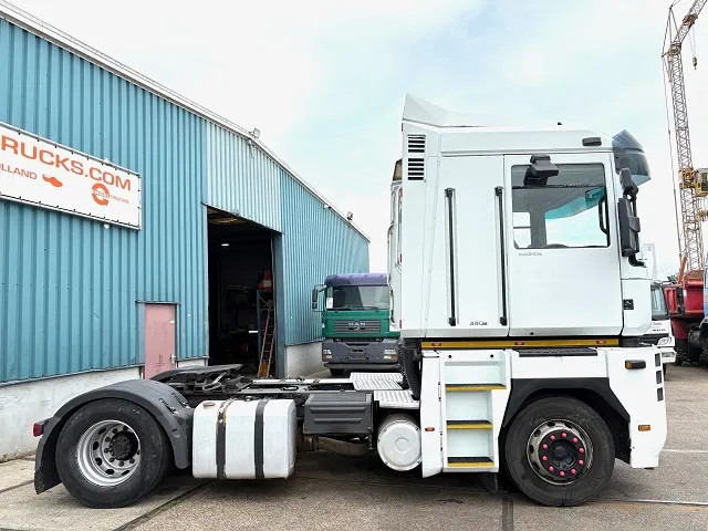 Renault Magnum AE 480 DXI (MANUAL GEARBOX / ZF-INTARDER / AIRCONDITIONING / 2x DIESELTANK / COMPLETE SPOILERSET / ETC.) - Tractor truck: picture 4 Renault Magnum AE 480 DXI (MANUAL GEARBOX / ZF-INTARDER / AIRCONDITIONING / 2x DIESELTANK / COMPLETE SPOILERSET / ETC.) - Tractor truck: picture 4