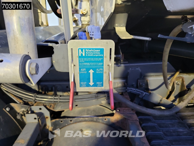 DAF CF75.310 4X2 13500 Lohr tanker 2 compartments ADR Manual Euro 3 - Tanker truck: picture 5 DAF CF75.310 4X2 13500 Lohr tanker 2 compartments ADR Manual Euro 3 - Tanker truck: picture 5