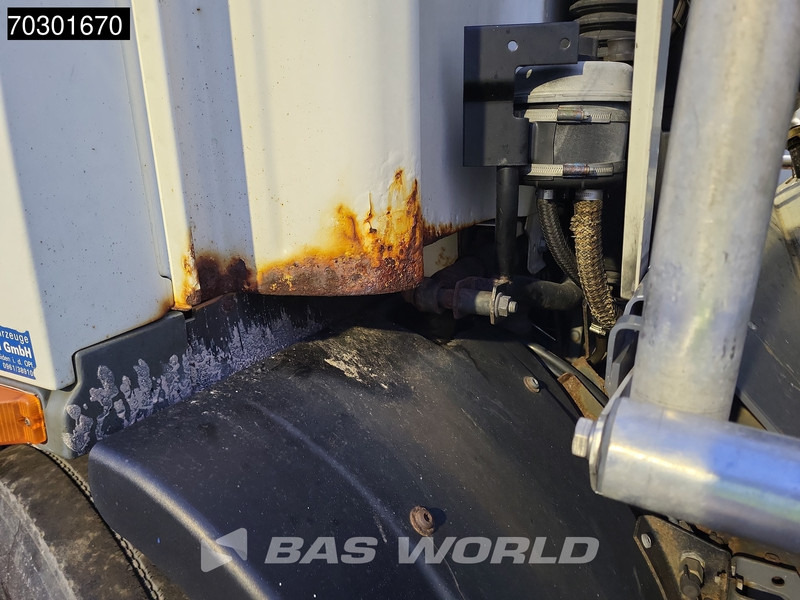 DAF CF75.310 4X2 13500 Lohr tanker 2 compartments ADR Manual Euro 3 - Tanker truck: picture 3 DAF CF75.310 4X2 13500 Lohr tanker 2 compartments ADR Manual Euro 3 - Tanker truck: picture 3