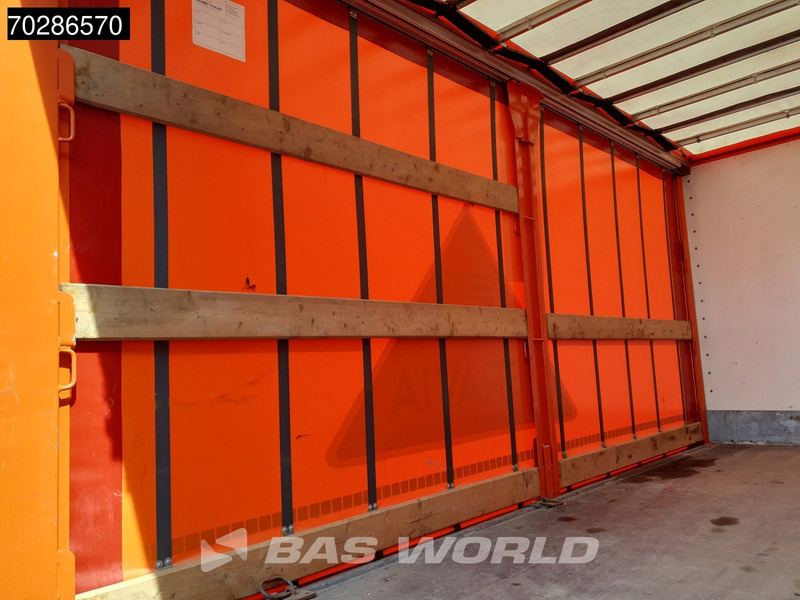 DAF LF 220 LF 4X2 10tons NL-Truck Curtainsides Manual Euro 6 - Curtain side truck: picture 5 DAF LF 220 LF 4X2 10tons NL-Truck Curtainsides Manual Euro 6 - Curtain side truck: picture 5