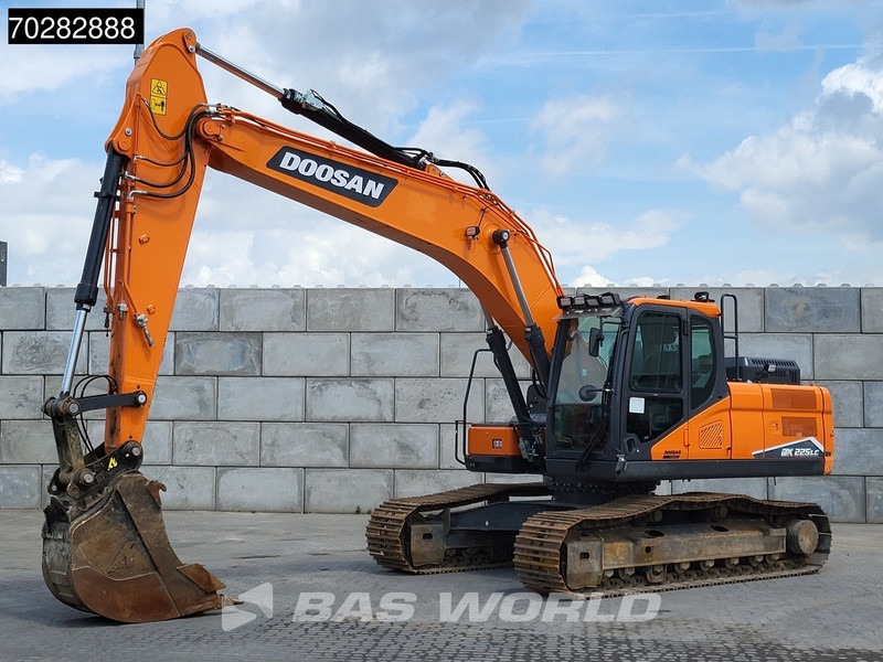 Doosan DX225 LC-7 4 BUCKETS - Crawler excavator: picture 2 Doosan DX225 LC-7 4 BUCKETS - Crawler excavator: picture 2