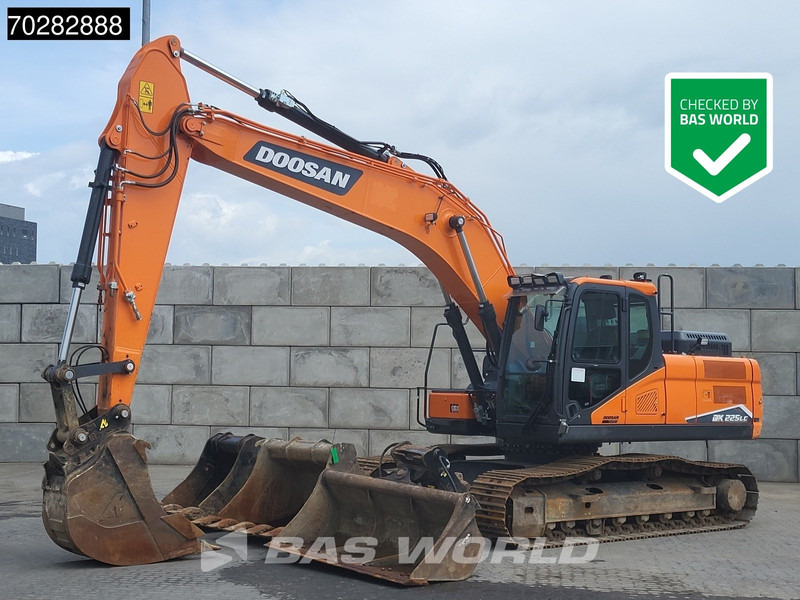 Doosan DX225 LC-7 4 BUCKETS - Crawler excavator: picture 1 Doosan DX225 LC-7 4 BUCKETS - Crawler excavator: picture 1