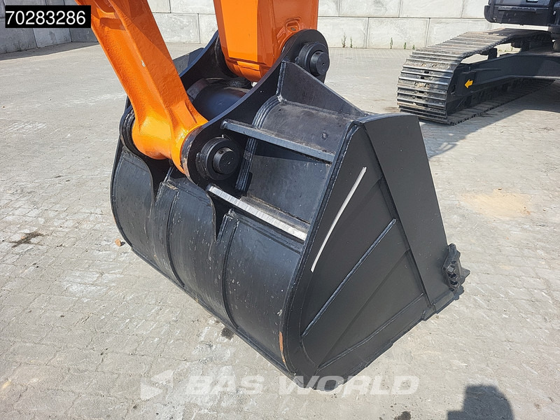 Crawler excavator Hitachi ZX220 LC-5G ISUZU ENGINE: picture 16
