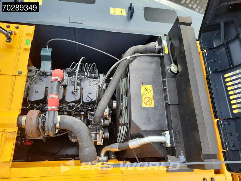 New Crawler excavator Hyundai R210: picture 17