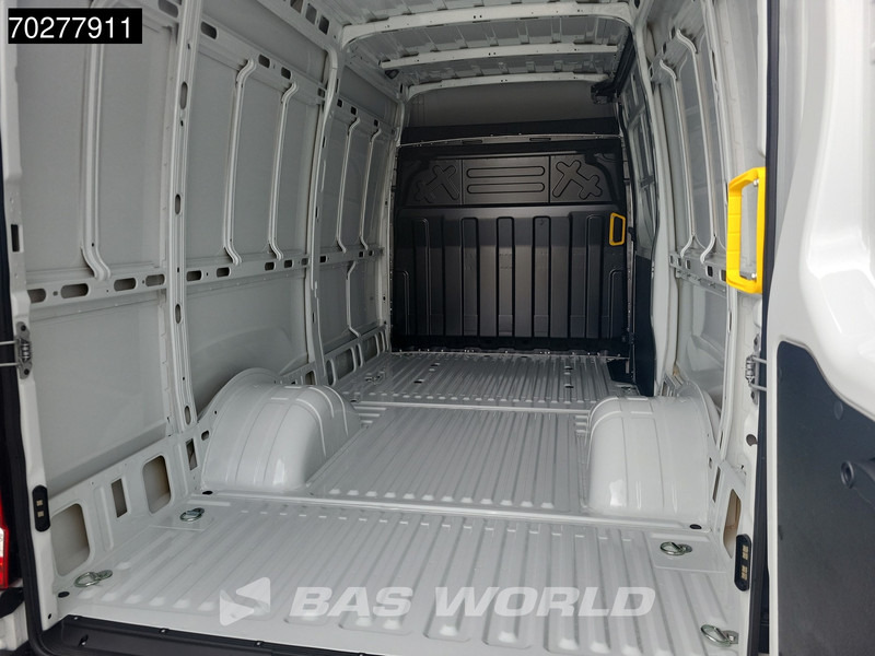 Iveco Daily 35C21 3.0L 210PK Automaat L2H2 Dubbellucht 3.5t Trekhaak LED ACC Navi Airco Camera Parkeersensoren Euro6 L2H2 12m3 A/C Towbar - Panel van: picture 5 Iveco Daily 35C21 3.0L 210PK Automaat L2H2 Dubbellucht 3.5t Trekhaak LED ACC Navi Airco Camera Parkeersensoren Euro6 L2H2 12m3 A/C Towbar - Panel van: picture 5