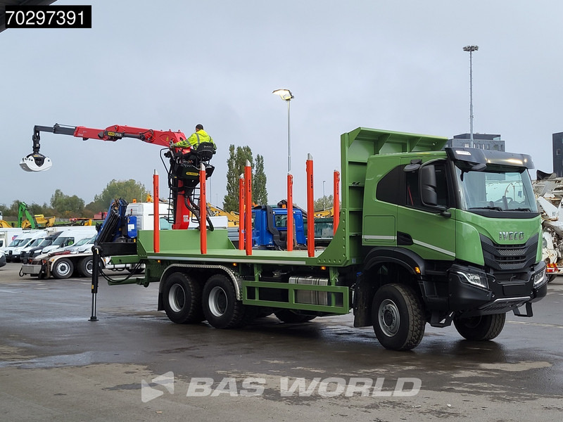 Iveco T-Way 450 6X6 UNUSED! Palfinger Q150Z Crane Retarder Holztransport Big-Axle LED Euro 6 - Logging truck, Crane truck: picture 3 Iveco T-Way 450 6X6 UNUSED! Palfinger Q150Z Crane Retarder Holztransport Big-Axle LED Euro 6 - Logging truck, Crane truck: picture 3
