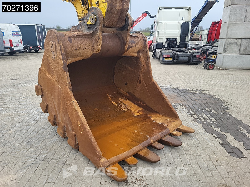 Crawler excavator Komatsu PC700 LC -11: picture 13