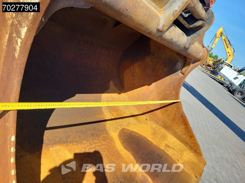 Crawler excavator Liebherr R926 LC: picture 12