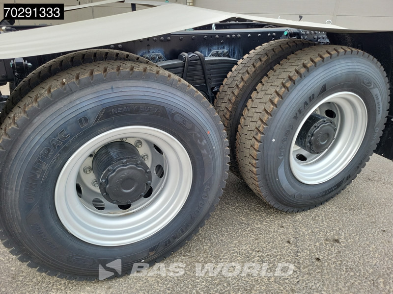 New Cab chassis truck MAN TGS 40.400 6X4 NEW 6x4 chassis PTO Preparation Steelsuspension Big-Axle Automatic Euro 2: picture 16