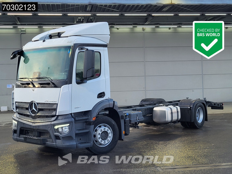 Mercedes-Benz Actros 1827 4X2 NEW 18tons chassis Automatic PPC Cruise control Euro 6 - Cab chassis truck: picture 1 Mercedes-Benz Actros 1827 4X2 NEW 18tons chassis Automatic PPC Cruise control Euro 6 - Cab chassis truck: picture 1