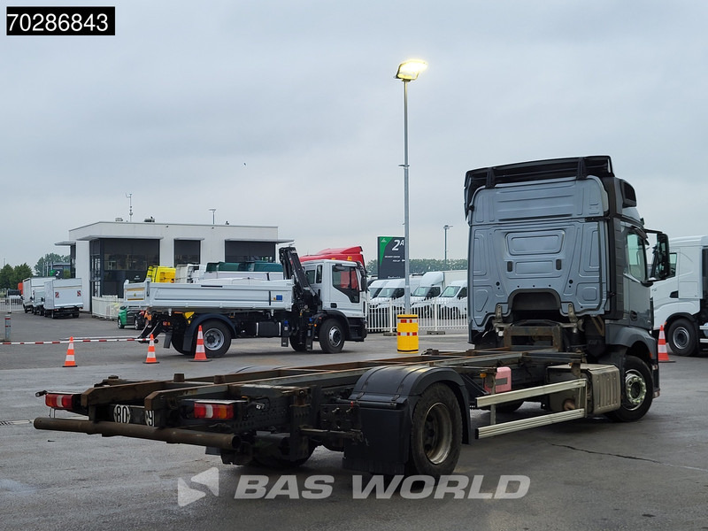 Mercedes-Benz Actros 1843 4X2 BDF 2xTanks Automatic Euro 6 - Container transporter/ Swap body truck: picture 5 Mercedes-Benz Actros 1843 4X2 BDF 2xTanks Automatic Euro 6 - Container transporter/ Swap body truck: picture 5
