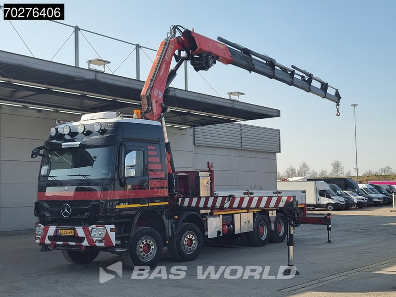 Dropside/ Flatbed truck, Crane truck Mercedes-Benz Actros 4146 8X4 FASSI F600AXP.26 Crane Kran NL-Truck Euro 5: picture 1