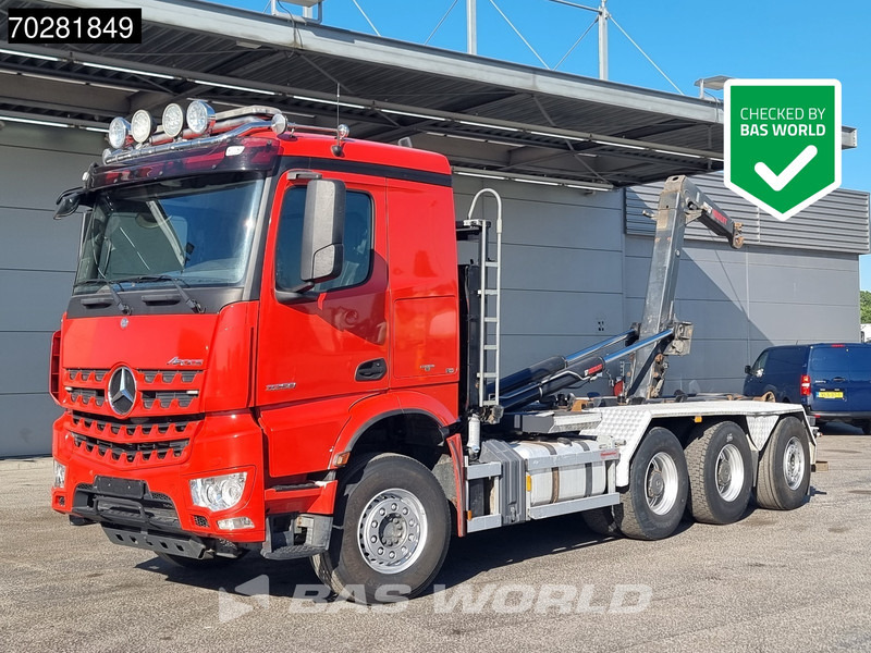 Mercedes-Benz Arocs 3258 8X4 24t Hiab XR24SL5924 Retarder Big-Axle Lift-Lenkachse Euro 6 - Hook lift truck: picture 1 Mercedes-Benz Arocs 3258 8X4 24t Hiab XR24SL5924 Retarder Big-Axle Lift-Lenkachse Euro 6 - Hook lift truck: picture 1