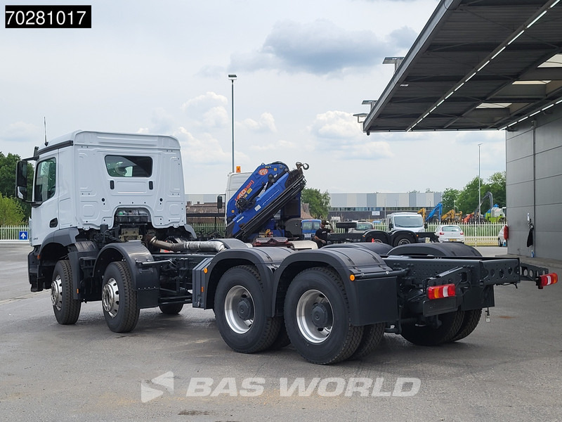 Mercedes-Benz Arocs 3743 8X4 NEW chassis Big-Axle Alcoa's Euro 6 - Cab chassis truck: picture 2 Mercedes-Benz Arocs 3743 8X4 NEW chassis Big-Axle Alcoa's Euro 6 - Cab chassis truck: picture 2