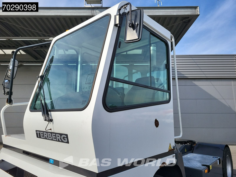 Terminal tractor Terberg YT222 4X2 NL-Truck EPA Big-Axle Hebesattel: picture 7 Terminal tractor Terberg YT222 4X2 NL-Truck EPA Big-Axle Hebesattel: picture 7