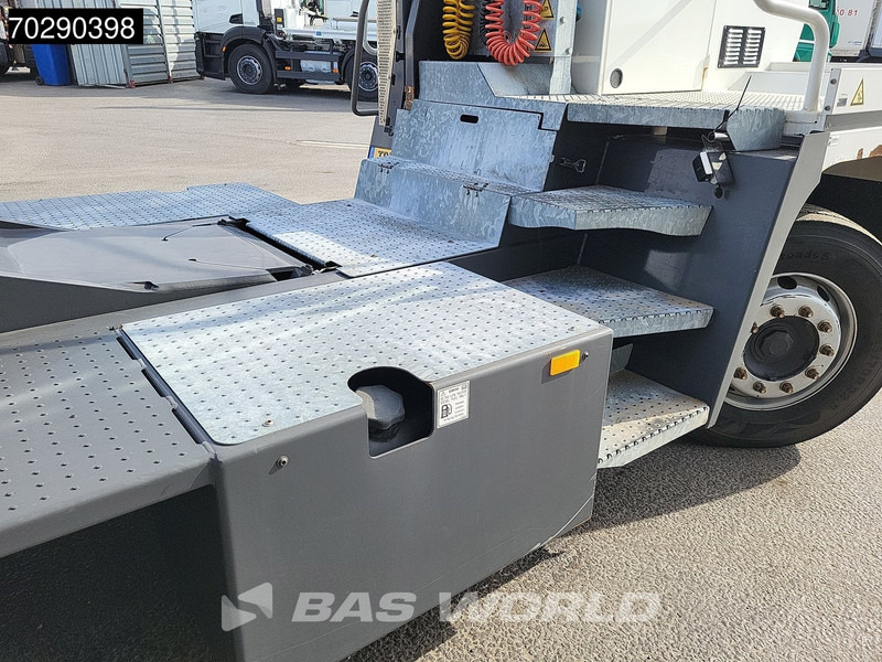 Terminal tractor Terberg YT222 4X2 NL-Truck EPA Big-Axle Hebesattel: picture 16 Terminal tractor Terberg YT222 4X2 NL-Truck EPA Big-Axle Hebesattel: picture 16