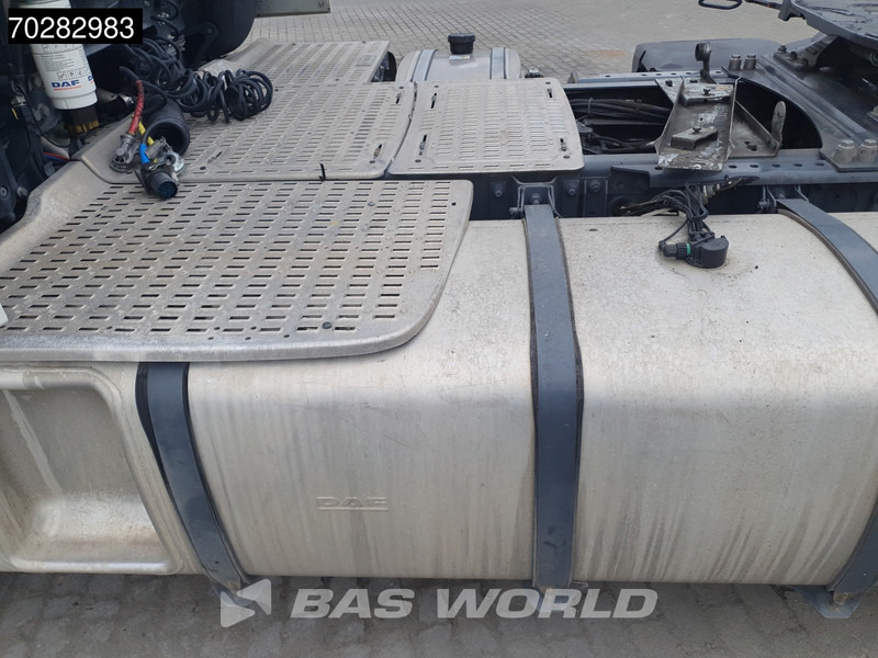 Tractor truck DAF XF 480 4X2 Retarder Standklima Hydrauliek ACC Euro 6: picture 12
