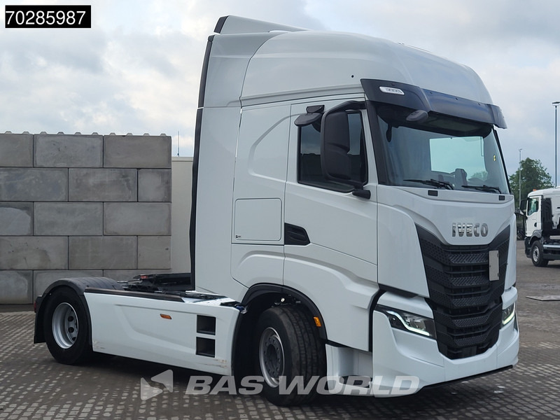 Iveco S-Way 490 4X2 Retarder Standklima 2xTanks Navi - Tractor truck: picture 3 Iveco S-Way 490 4X2 Retarder Standklima 2xTanks Navi - Tractor truck: picture 3