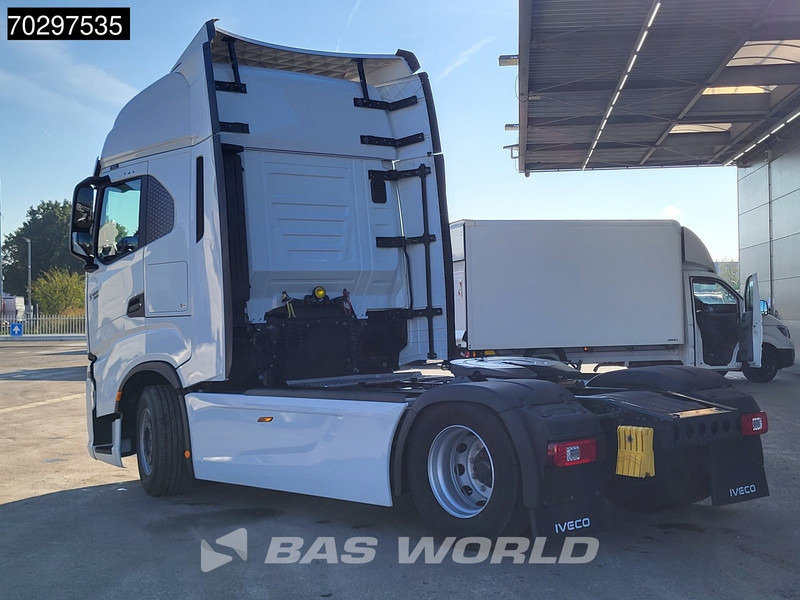 Iveco S-Way 500 4X2 NEW! 2xTanks Standklima ACC LED Euro 6 - Tractor truck: picture 2 Iveco S-Way 500 4X2 NEW! 2xTanks Standklima ACC LED Euro 6 - Tractor truck: picture 2