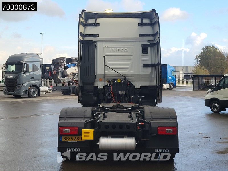 Iveco S-Way NP 460 4X2 LNG! Retarder Standairco 2xTanks Navi LED Euro 6 - Tractor truck: picture 5 Iveco S-Way NP 460 4X2 LNG! Retarder Standairco 2xTanks Navi LED Euro 6 - Tractor truck: picture 5