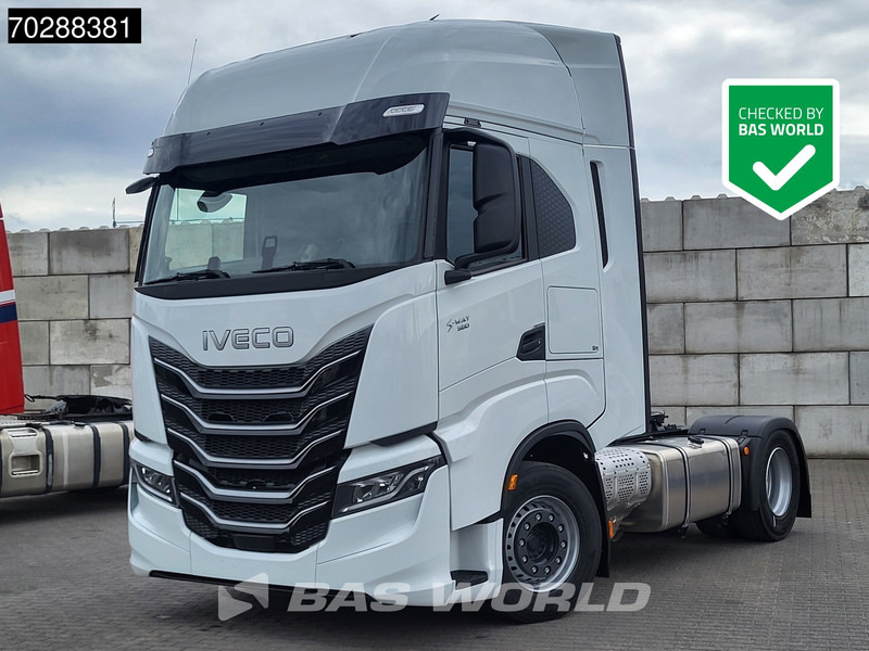 Iveco S-way 580 4X2 Nieuw! 2xTanks Standklima ACC LED Euro 6 - Tractor truck: picture 1 Iveco S-way 580 4X2 Nieuw! 2xTanks Standklima ACC LED Euro 6 - Tractor truck: picture 1