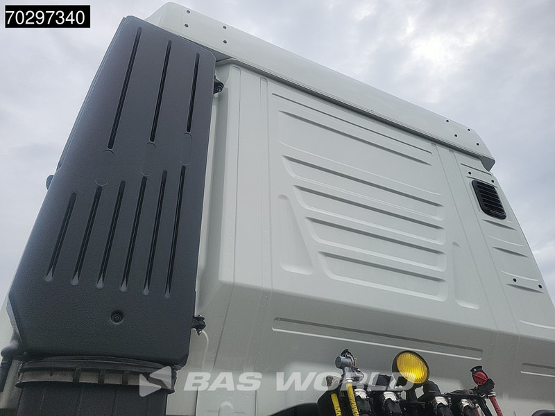 Iveco X-Way 500 4X2 NEW! Retarder Big-Axle Standklima MirrorCam Navi LED ACC Euro 6 - Tractor truck: picture 5 Iveco X-Way 500 4X2 NEW! Retarder Big-Axle Standklima MirrorCam Navi LED ACC Euro 6 - Tractor truck: picture 5