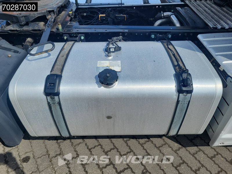 Tractor truck MAN TGX 18.470 4X2 GX Retarder Mega Standklima 2xTanks ACC Euro 6: picture 13