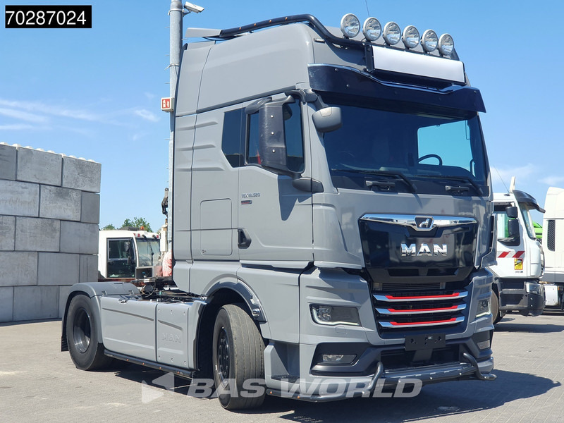 MAN TGX 18.520 4X2 Individual Lion S! GX Retarder Full-Air 2x Tanks Navi LED ACC Euro 6 - Tractor truck: picture 3 MAN TGX 18.520 4X2 Individual Lion S! GX Retarder Full-Air 2x Tanks Navi LED ACC Euro 6 - Tractor truck: picture 3