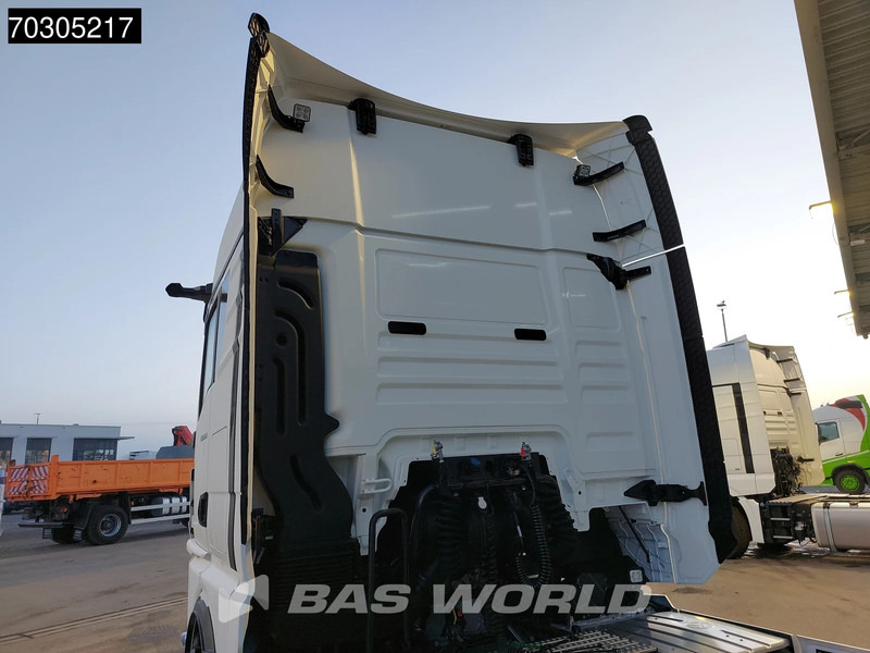 MAN TGX 18.520 4X2 NEW! GX Retarder 2x Tanks Alcoa Standklima MirrorCam Navi LED - Tractor truck: picture 5 MAN TGX 18.520 4X2 NEW! GX Retarder 2x Tanks Alcoa Standklima MirrorCam Navi LED - Tractor truck: picture 5