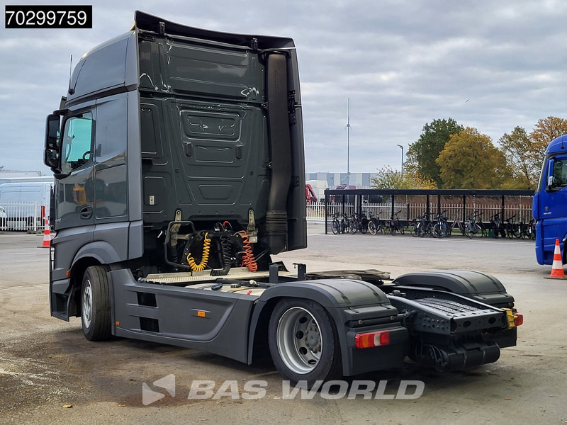 Mercedes-Benz Actros 1842 4X2 Mega GigaSpace Retarder 2xTanks ACC Euro 6 - Tractor truck: picture 2 Mercedes-Benz Actros 1842 4X2 Mega GigaSpace Retarder 2xTanks ACC Euro 6 - Tractor truck: picture 2