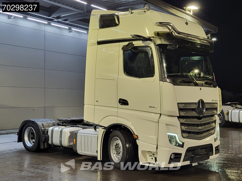 Mercedes-Benz Actros 1845 4X2 Retarder Mega 2xTanks Standklima Xenon Navi ACC Euro 6 - Tractor truck: picture 3 Mercedes-Benz Actros 1845 4X2 Retarder Mega 2xTanks Standklima Xenon Navi ACC Euro 6 - Tractor truck: picture 3