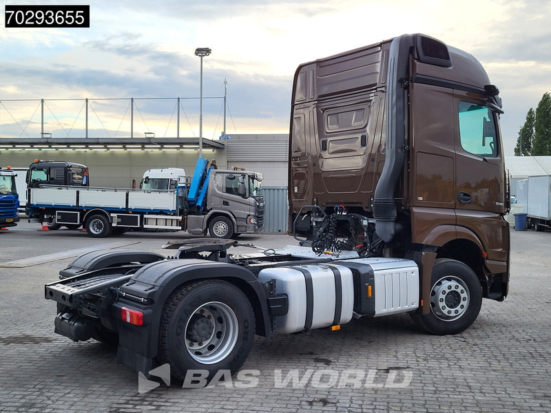 Mercedes-Benz Actros 1848 4X2 BigSpace Retarder 2x Tanks ACC Standklima MirrorCam Euro 6 - Tractor truck: picture 5 Mercedes-Benz Actros 1848 4X2 BigSpace Retarder 2x Tanks ACC Standklima MirrorCam Euro 6 - Tractor truck: picture 5